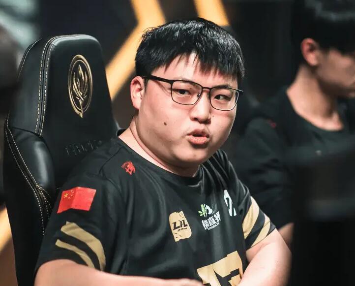 关于Uzi在DWG比赛中绝杀，爆冷引发热议！的信息